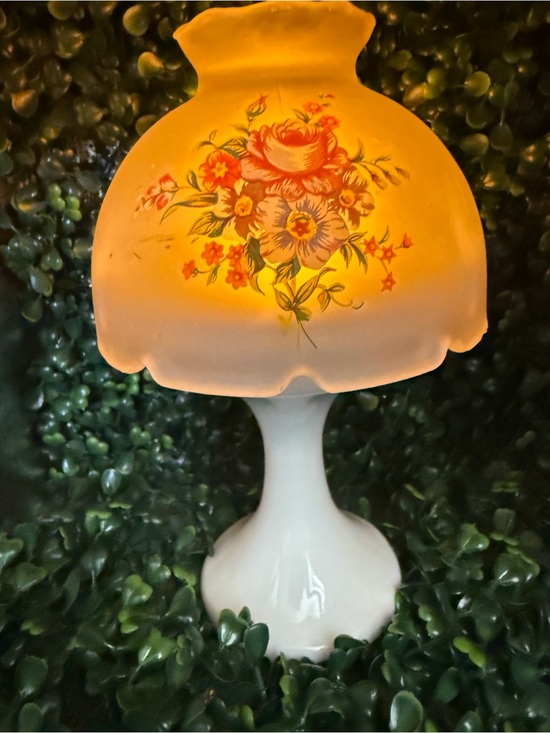 Westmoreland Other - Vintage Westmoreland Satin Glass Floral Fairy Lamp